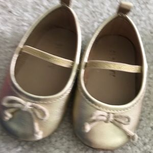 Old Navy Gold Size 12-18mths